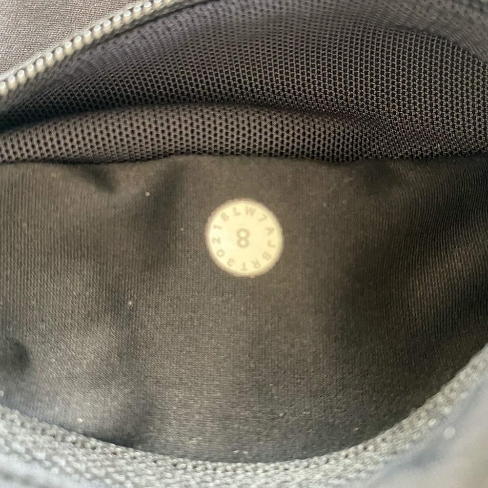 Lululemon Speed Up Low-Rise Short 2.5" Black - Picture 3 of 5